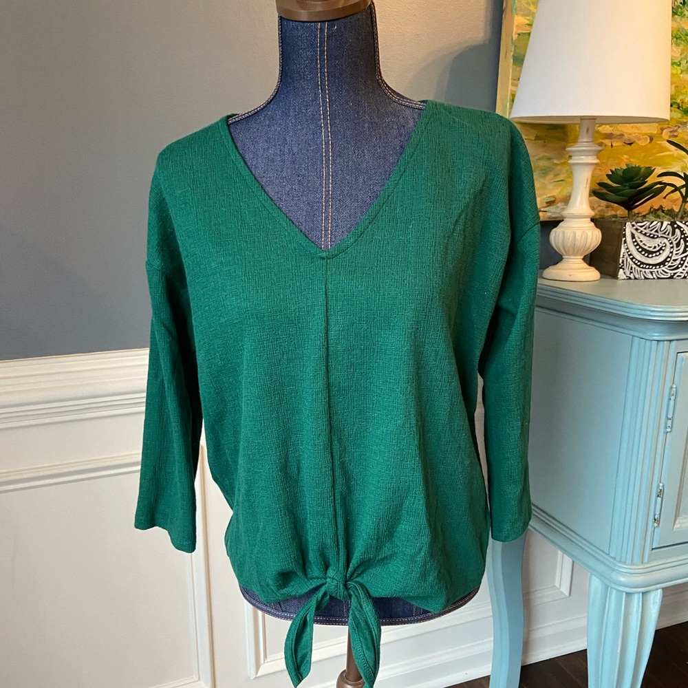 Old Navy Green Sz M 3/4 sleeve Tie Top